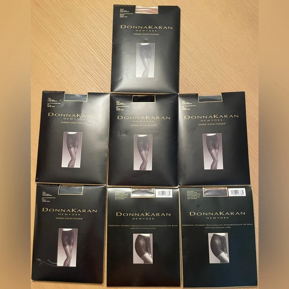 DONNA KARAN PANTYHOSE SIZE MEDIUM